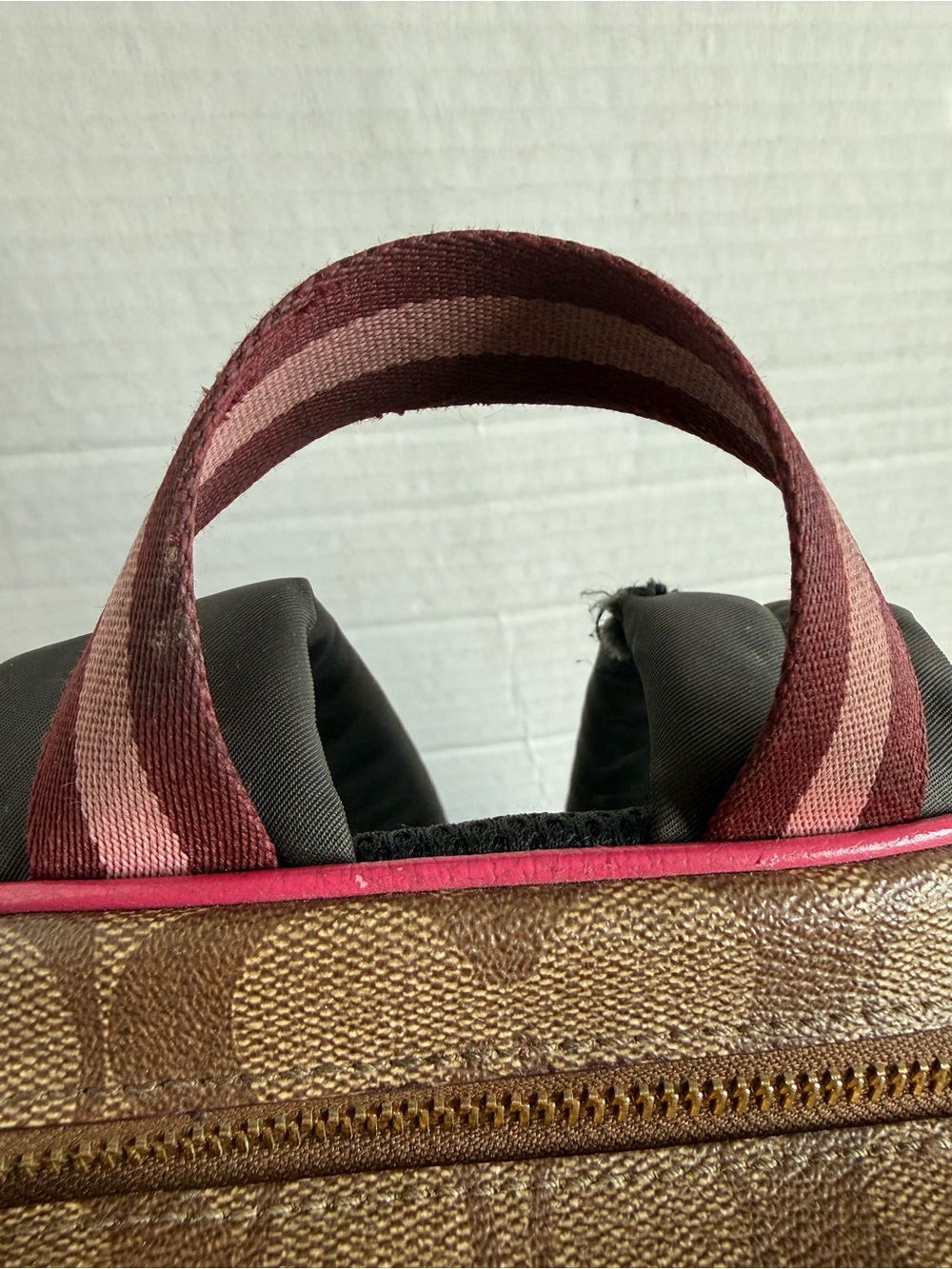 Court Backpack In Signature Canvas c8522 - Picture 4 of 14